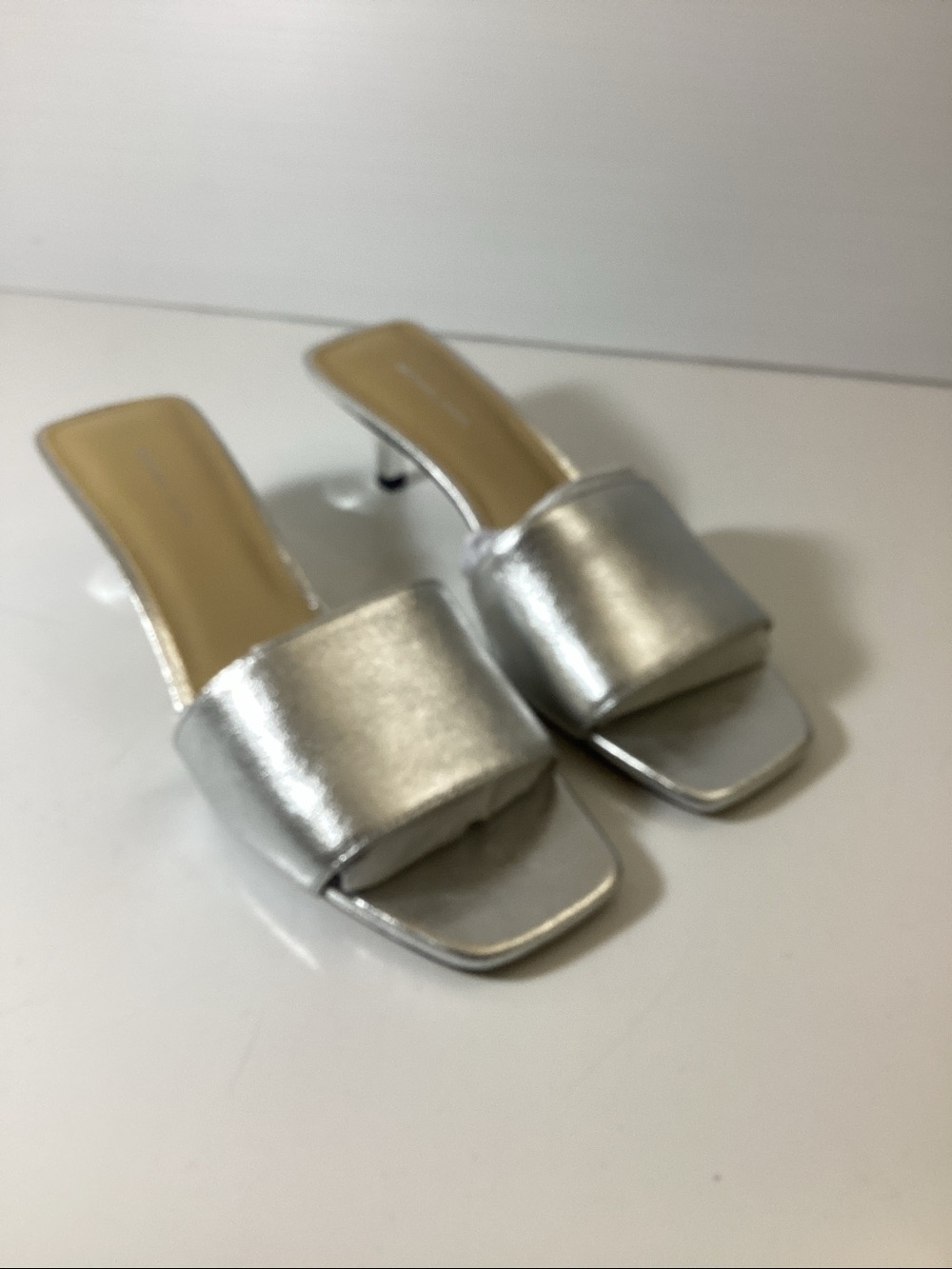 MICHAEL KORS
Mules MERRIAM - Picture 5 of 9